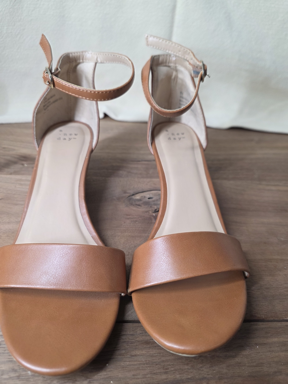 A New Day Wilda Cognac Tan Faux Leather Low Wedge Sandals Size 8.5